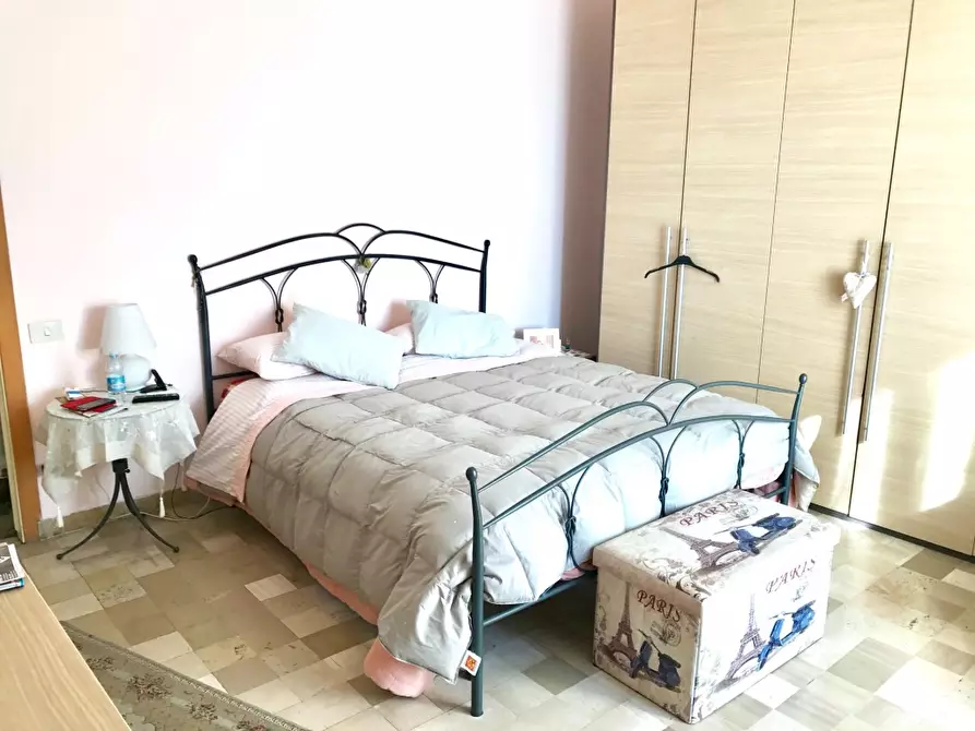 Immagine 3 di Appartamento in vendita  a Massa