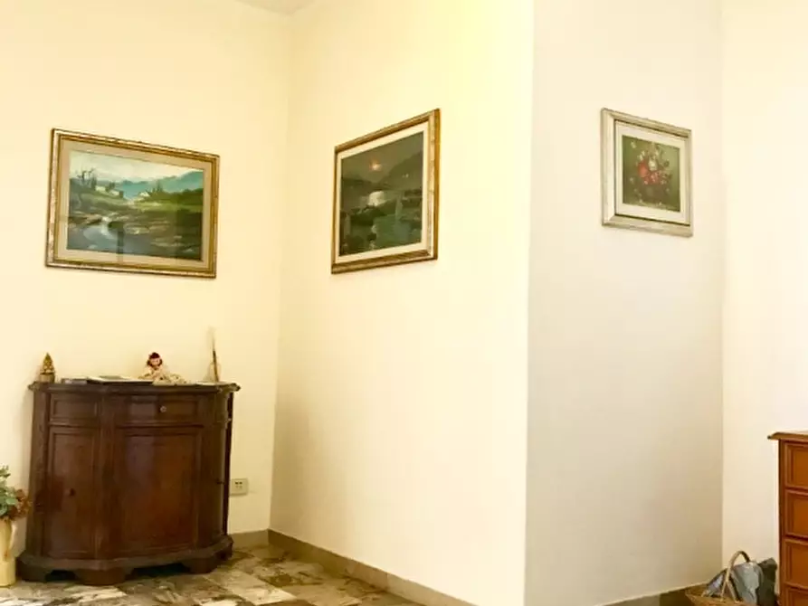 Immagine 7 di Appartamento in vendita  a Massa