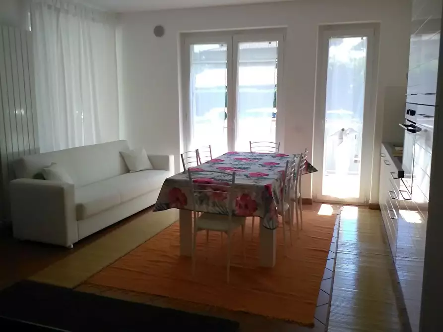 Immagine 9 di Appartamento in affitto  a Viareggio