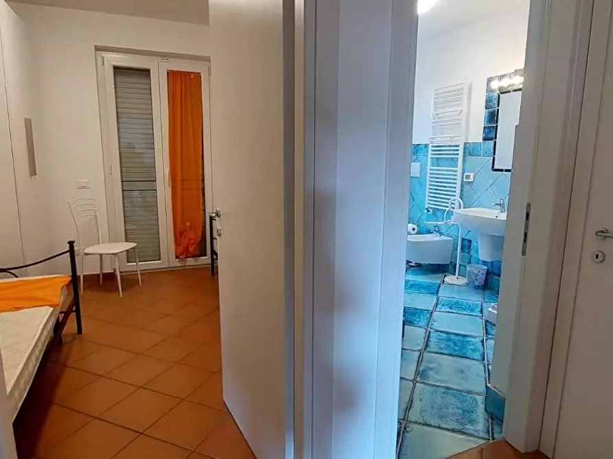 Immagine 18 di Appartamento in affitto  a Viareggio