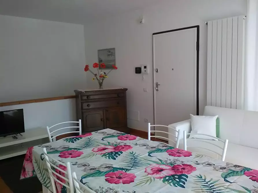 Immagine 8 di Appartamento in affitto  a Viareggio