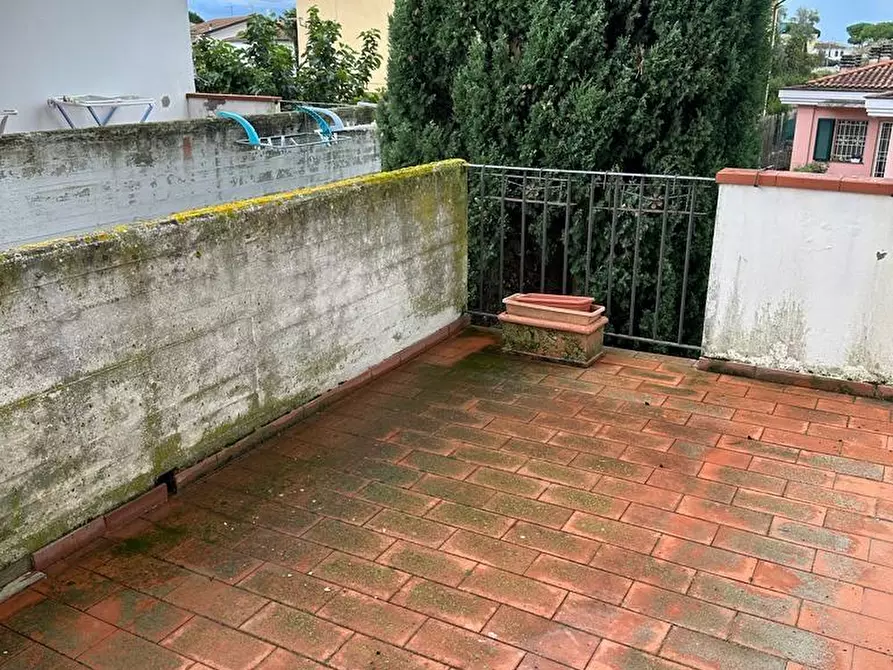 Immagine 16 di Casa bifamiliare in vendita  a Pisa