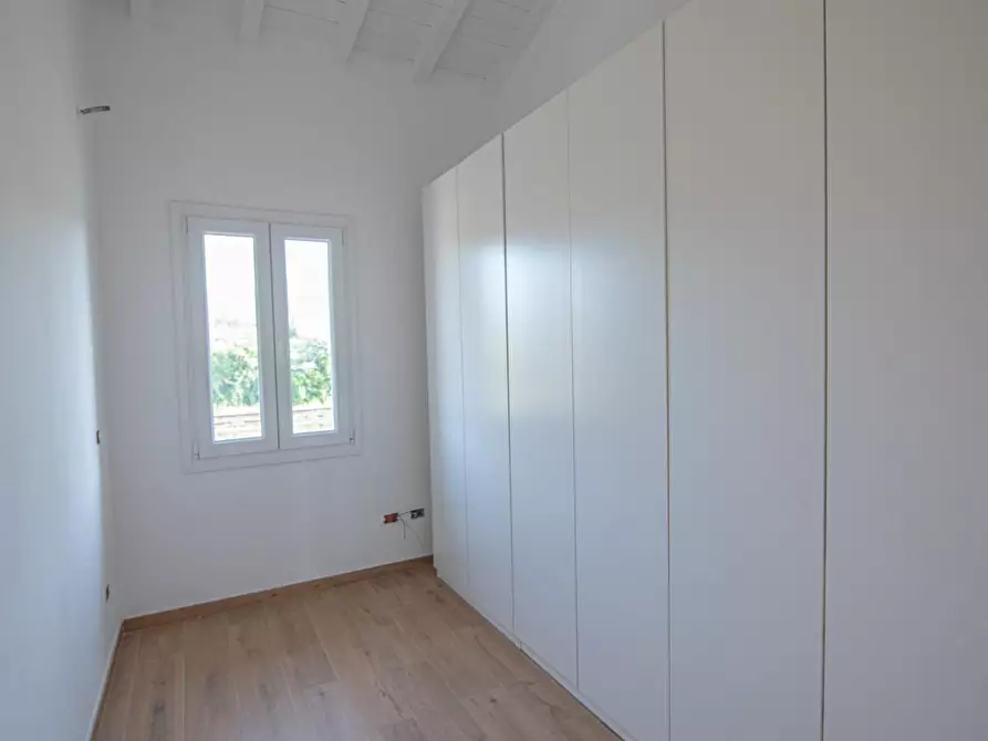 Immagine 6 di Casa colonica in vendita  a Cascina