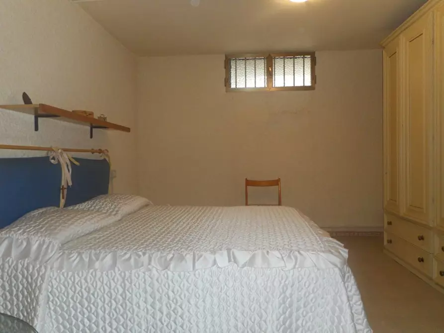 Immagine 7 di Appartamento in affitto  a Massa