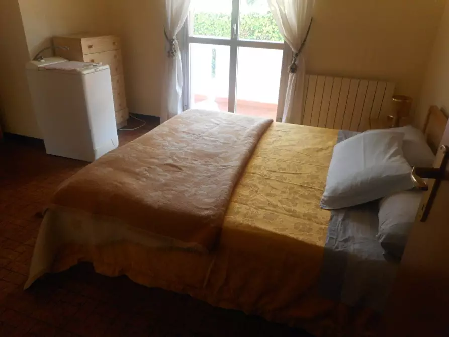 Immagine 4 di Appartamento in affitto  a Massa