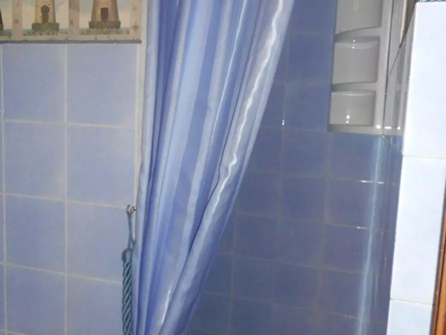 Immagine 9 di Appartamento in affitto  a Massa