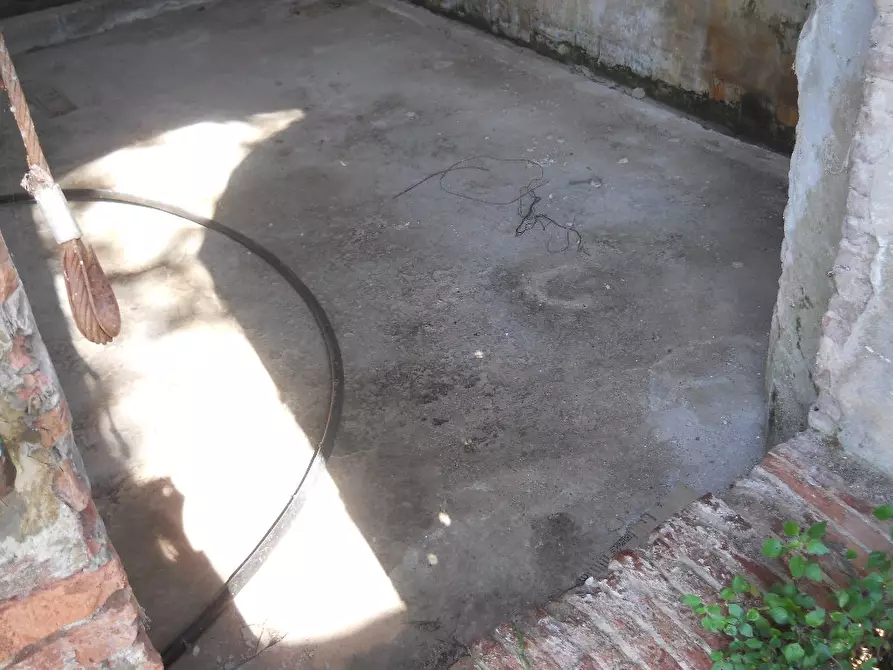 Immagine 8 di Casa colonica in vendita  a Calci