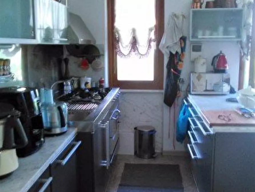 Immagine 3 di Villetta a schiera in vendita  a Massa