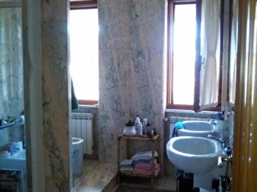 Immagine 7 di Villetta a schiera in vendita  a Massa