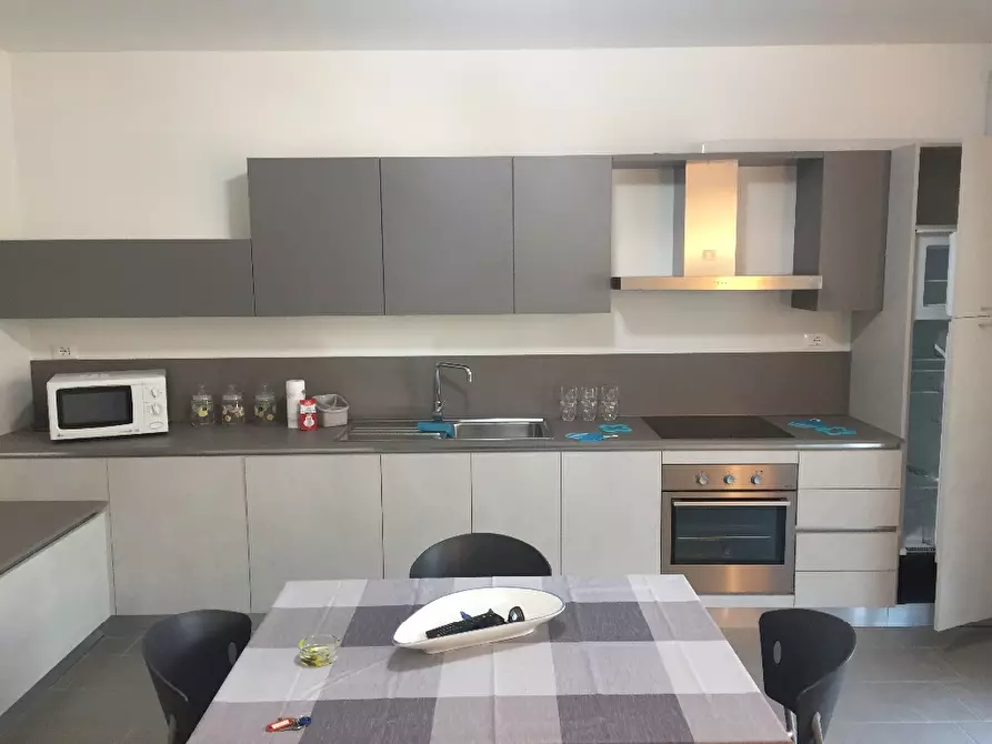 Immagine 17 di Appartamento in affitto  a Pisa