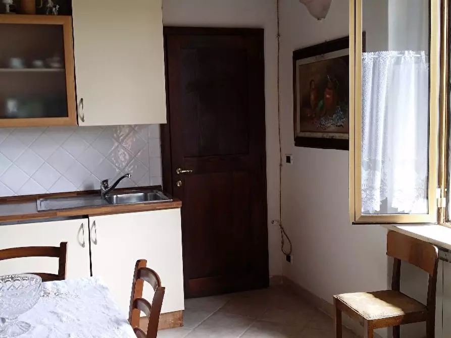 Immagine 1 di Appartamento in affitto  a Monticiano