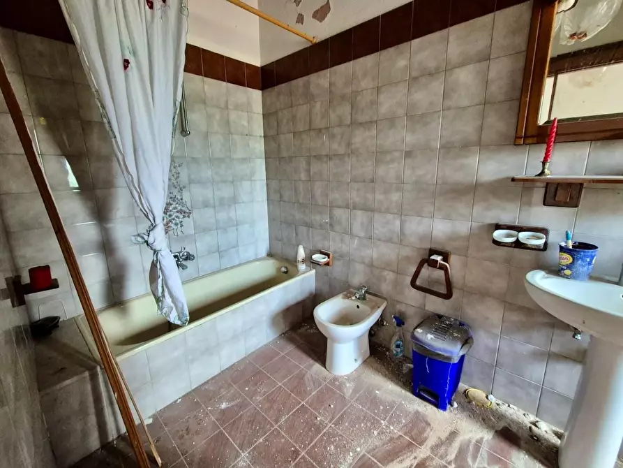 Immagine 12 di Rustico / casale in vendita  a San Giuliano Terme