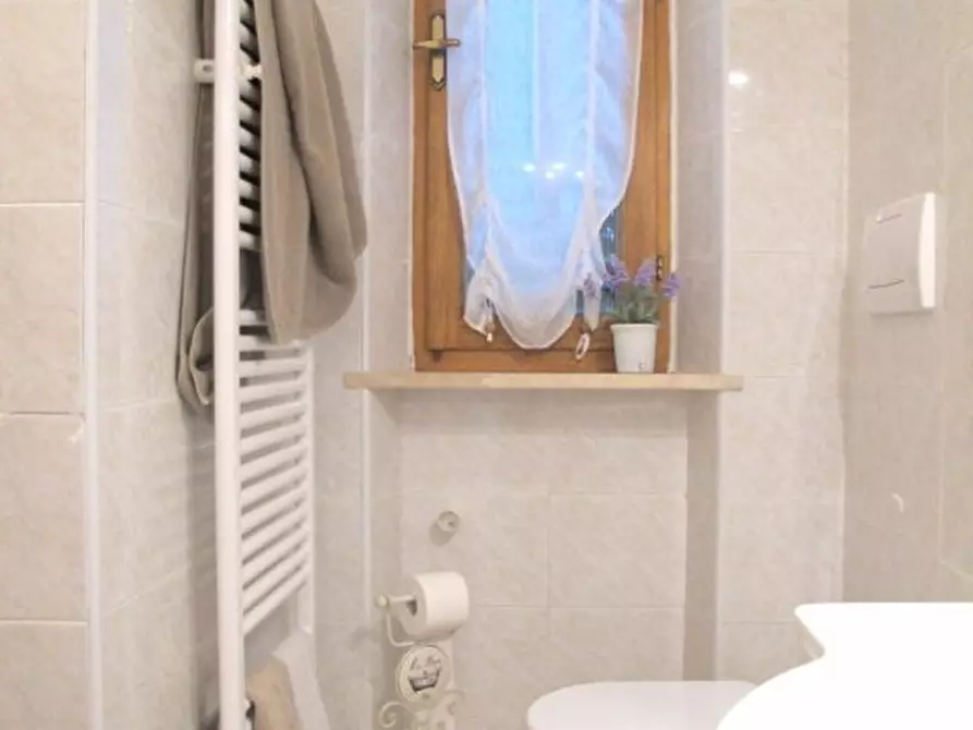 Immagine 15 di Appartamento in affitto  a Rosignano Marittimo