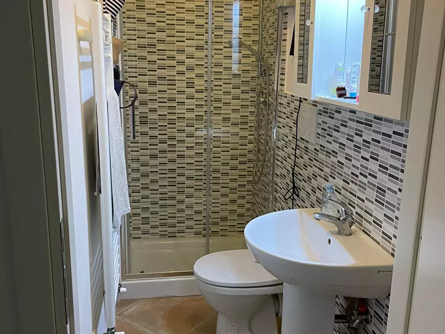 Immagine 7 di Appartamento in vendita  a Cascina