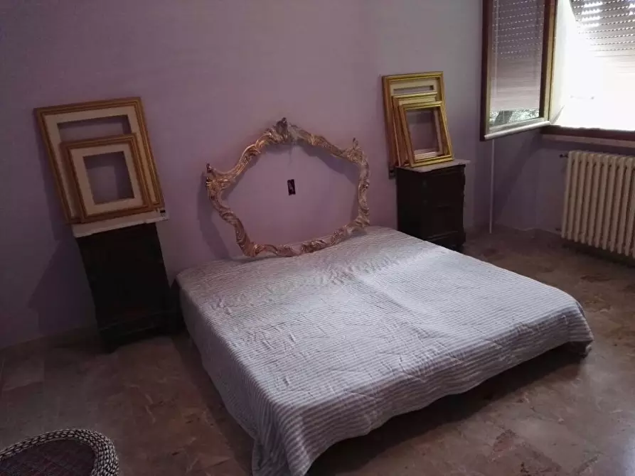 Immagine 6 di Villa in vendita  a Carrara