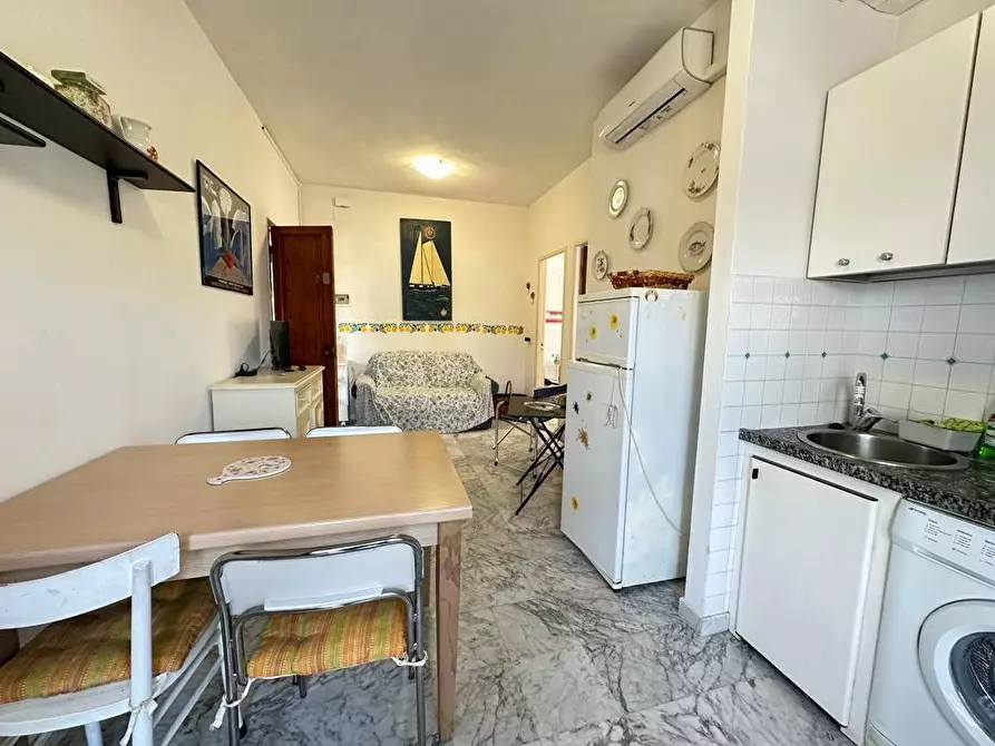 Immagine 13 di Appartamento in vendita  a Ameglia