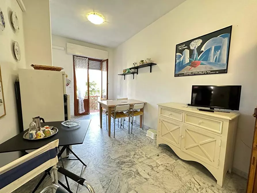 Immagine 10 di Appartamento in vendita  a Ameglia