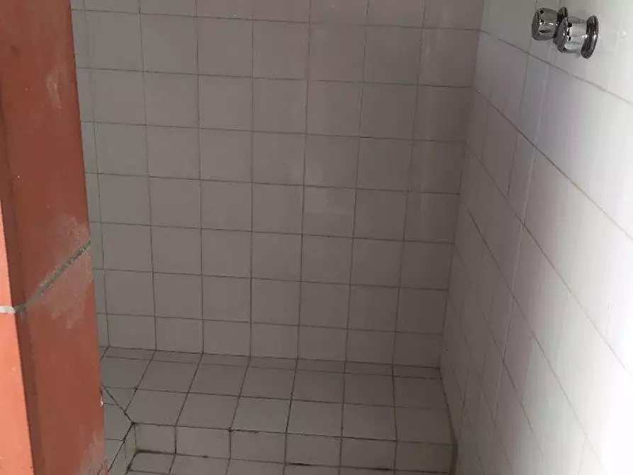 Immagine 6 di Bungalow in affitto  a Massa