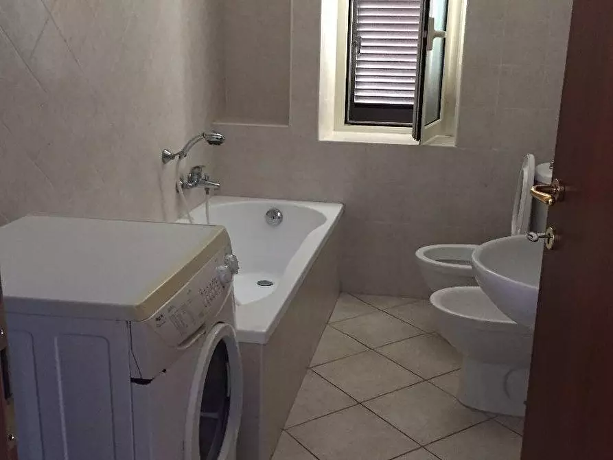 Immagine 9 di Casa indipendente in affitto  a Massa