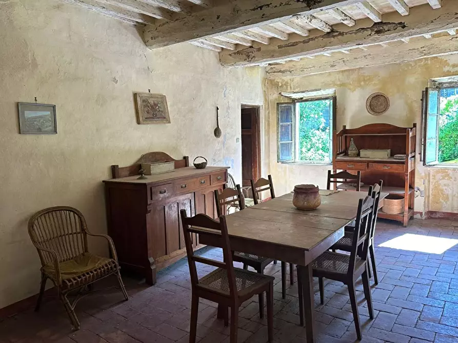 Immagine 19 di Rustico / casale in vendita  a Lucca