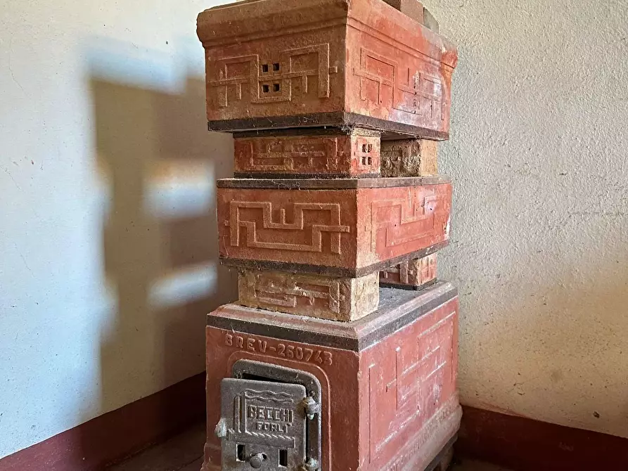 Immagine 22 di Rustico / casale in vendita  a Lucca