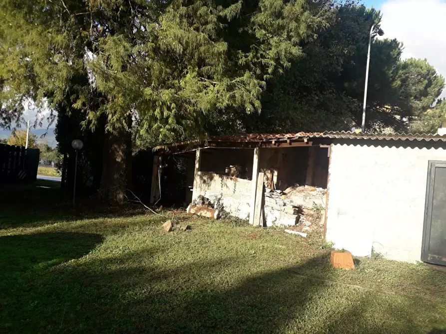 Immagine 20 di Casa colonica in vendita  a Pietrasanta