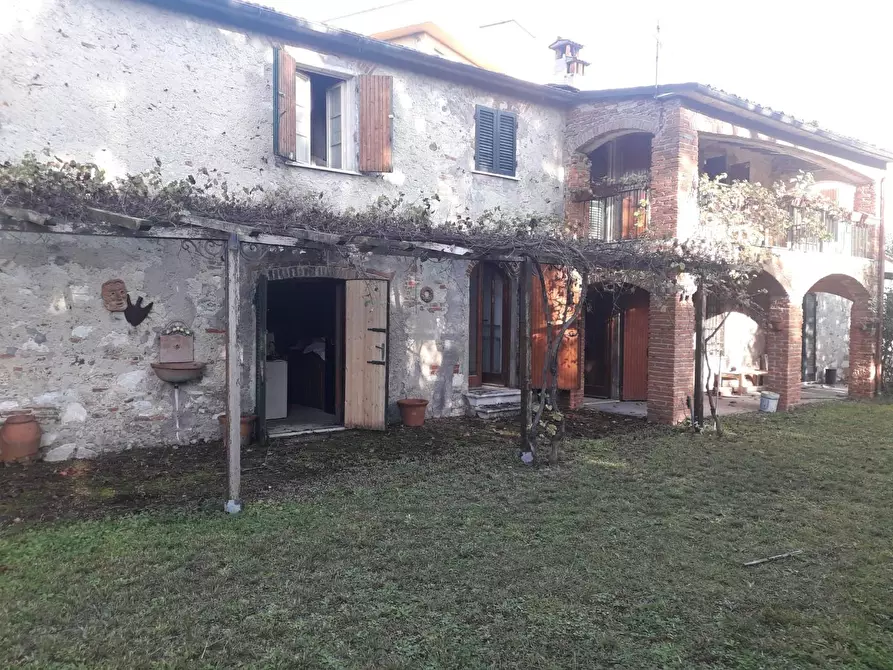Immagine 6 di Casa colonica in vendita  a Pietrasanta