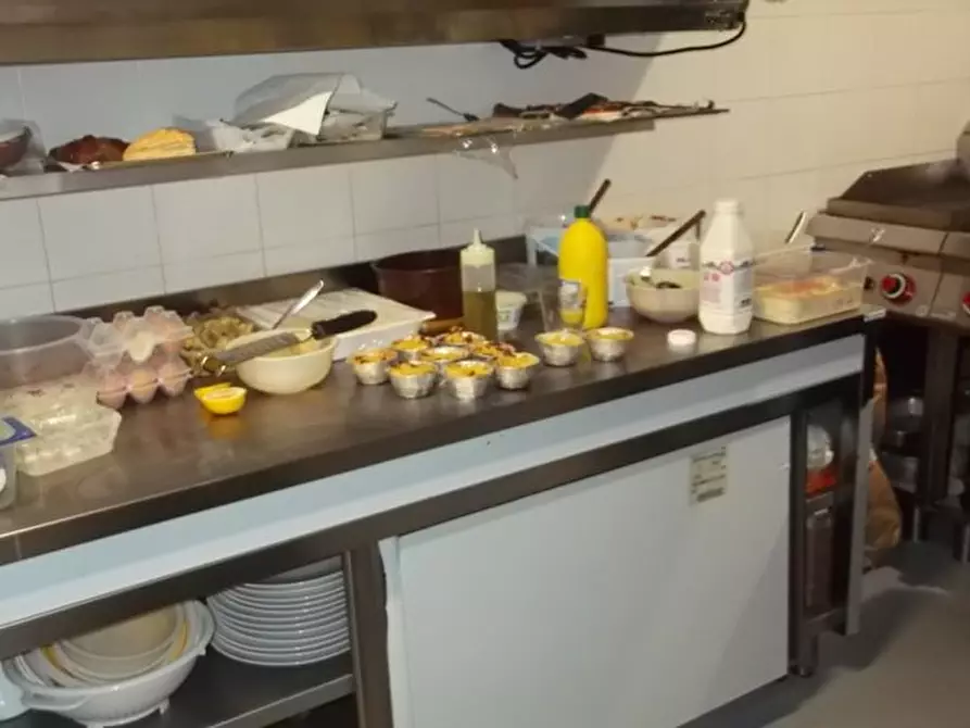 Immagine 4 di Bar / Ristorante in vendita  a Pisa