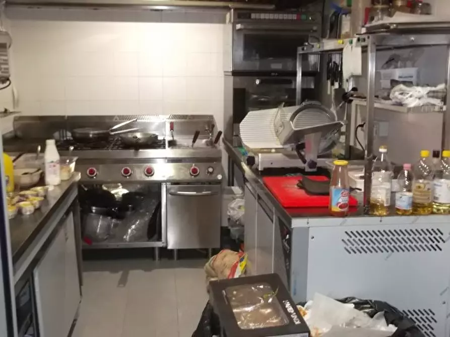 Immagine 5 di Bar / Ristorante in vendita  a Pisa