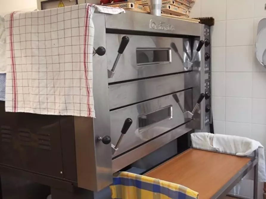 Immagine 10 di Bar / Ristorante in vendita  a Crespina Lorenzana