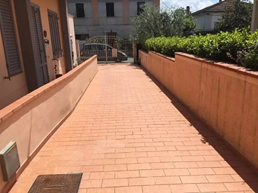 Immagine 14 di Appartamento in vendita  a Santa Maria A Monte