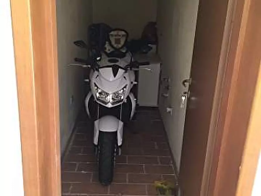 Immagine 16 di Appartamento in vendita  a Santa Maria A Monte