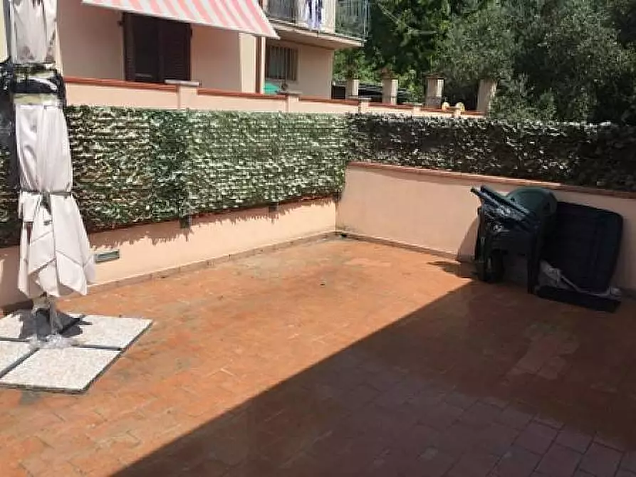 Immagine 12 di Appartamento in vendita  a Santa Maria A Monte