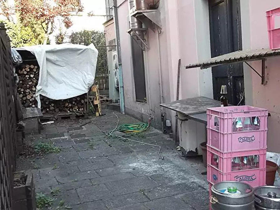 Immagine 9 di Bar / Ristorante in vendita  a Porcari