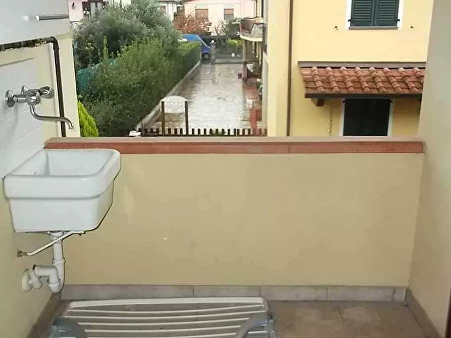 Immagine 5 di Appartamento in vendita  a Vecchiano