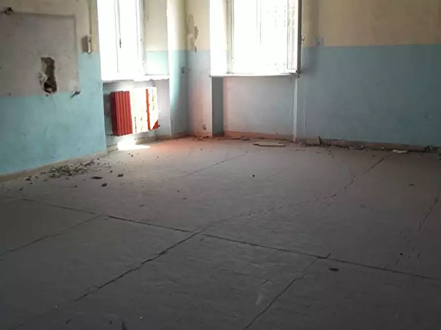 Immagine 5 di Palazzo in vendita  a San Giuliano Terme