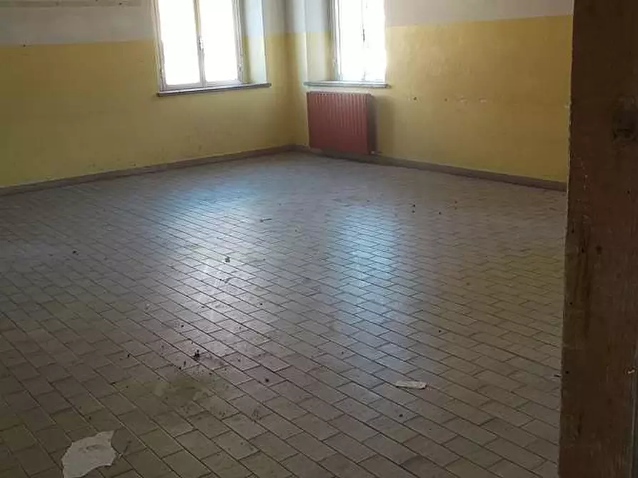 Immagine 7 di Palazzo in vendita  a San Giuliano Terme