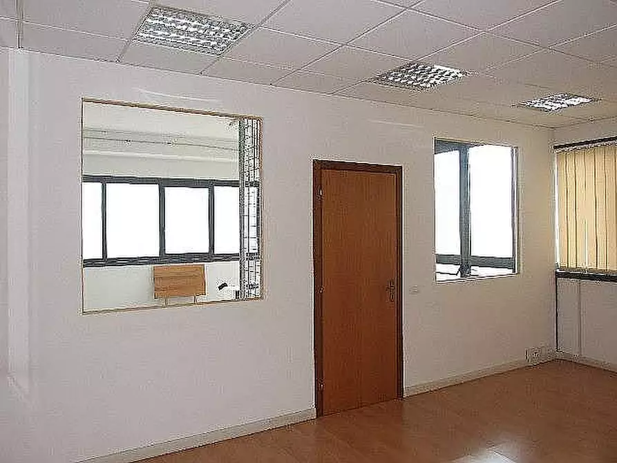 Immagine 4 di Locale commerciale in vendita  a Pisa