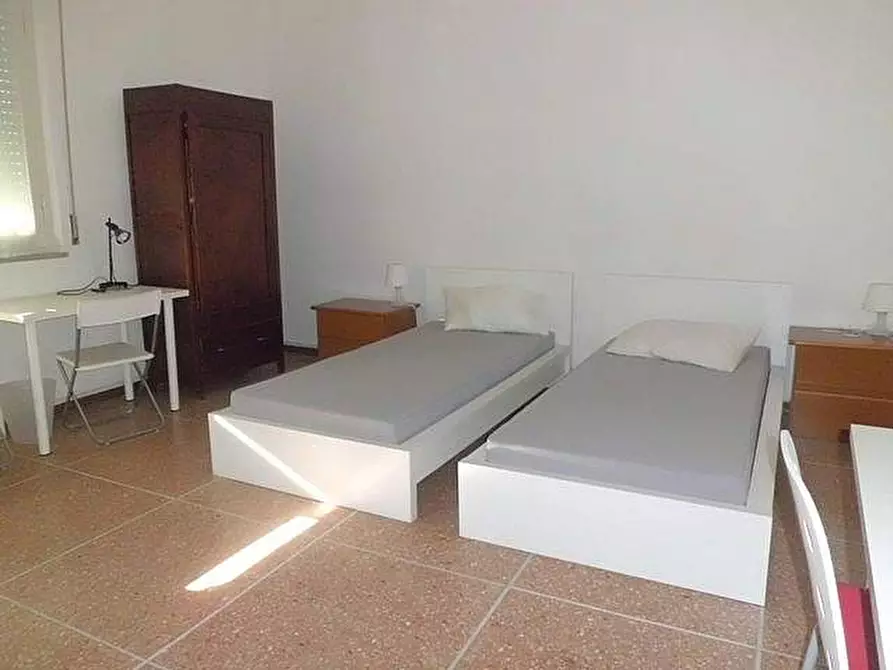 Immagine 1 di Appartamento in vendita  a Pisa