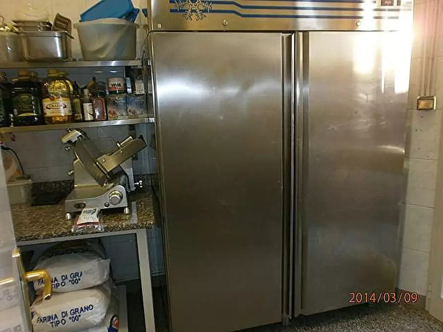 Immagine 6 di Bar / Ristorante in vendita  a Cascina