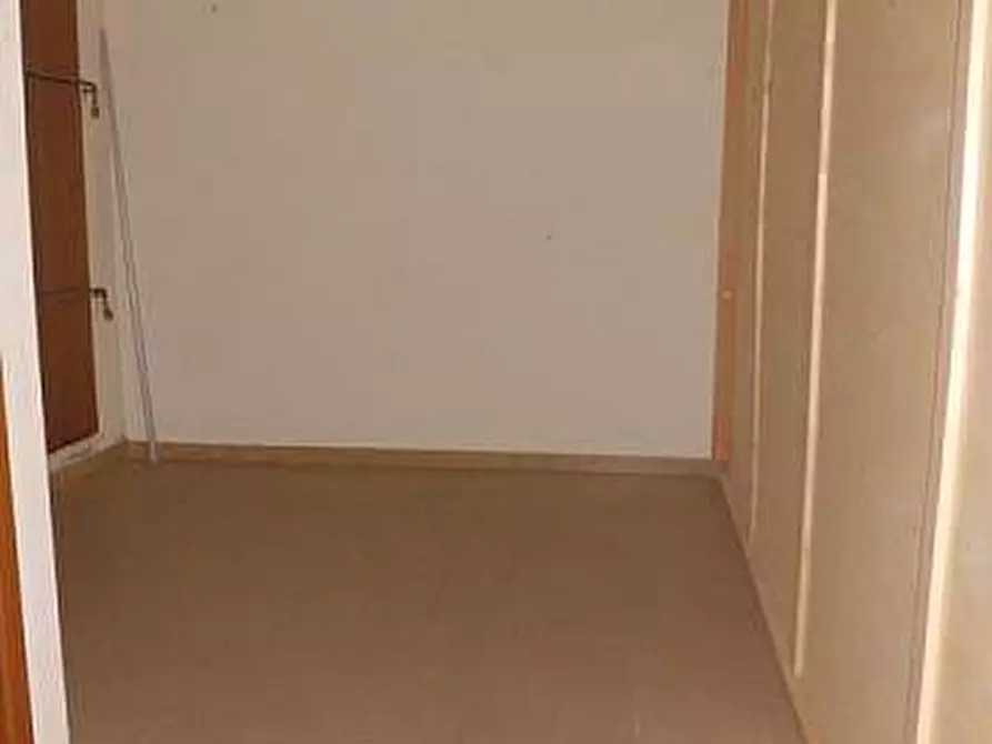 Immagine 3 di Locale commerciale in affitto  a Buti