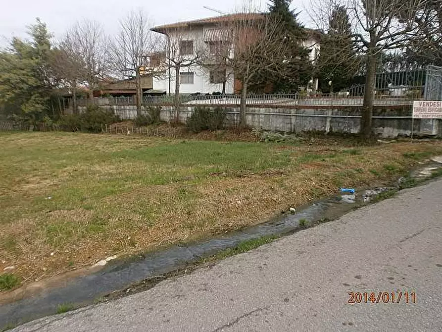 Immagine 2 di Terreno residenziale in vendita  a Santa Maria A Monte