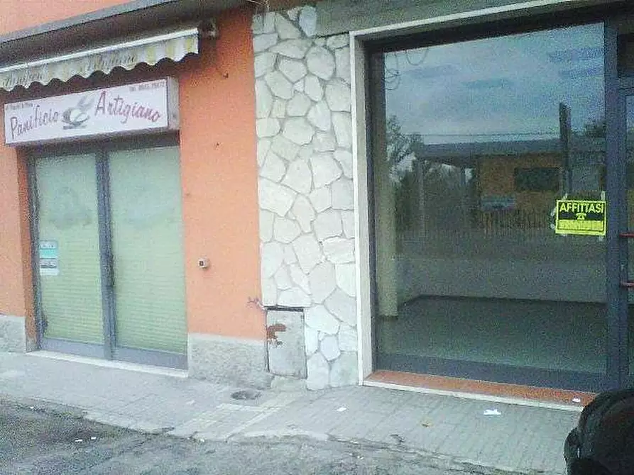 Immagine 1 di Locale commerciale in vendita  a Altopascio