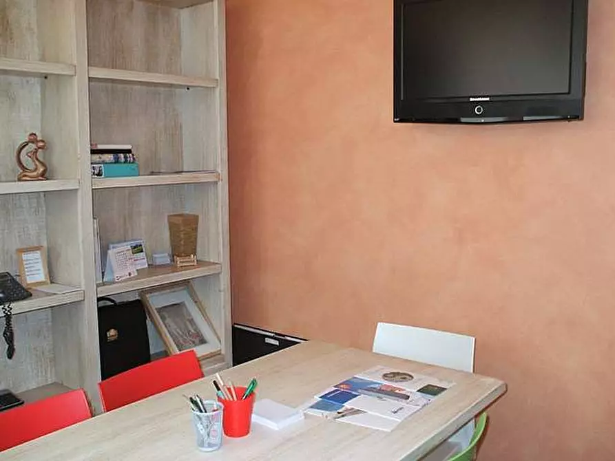 Immagine 7 di Ufficio in affitto  a Bientina