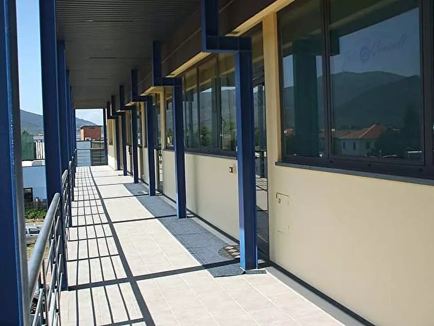Immagine 8 di Ufficio in affitto  a Bientina