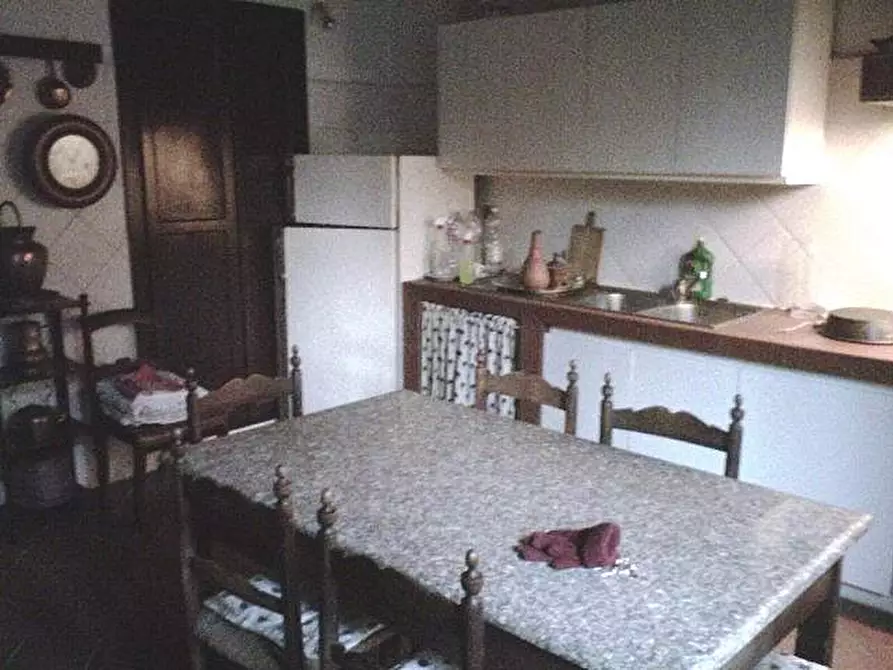 Immagine 5 di Villa in vendita  a San Giuliano Terme