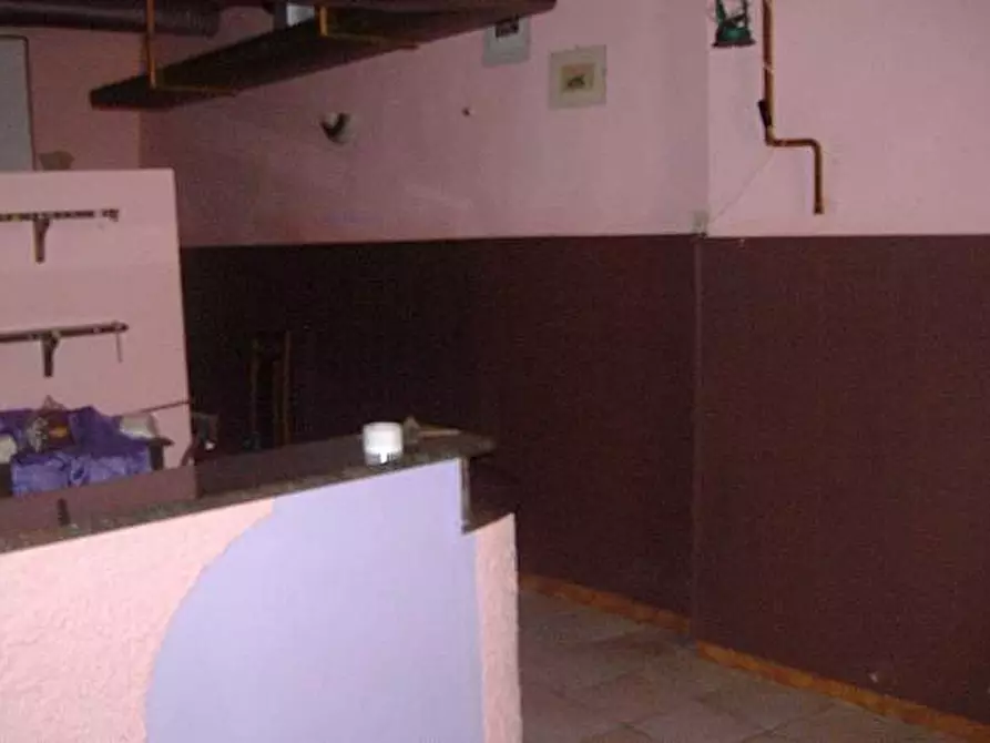 Immagine 4 di Locale commerciale in vendita  a Crespina Lorenzana