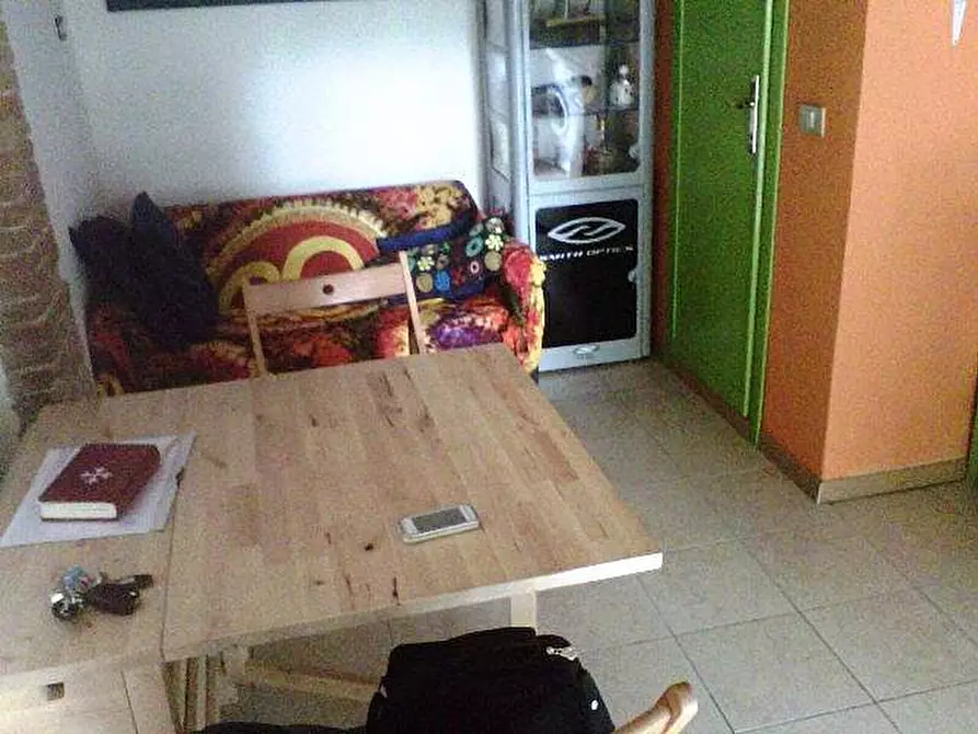 Immagine 2 di Locale commerciale in vendita  a Pisa