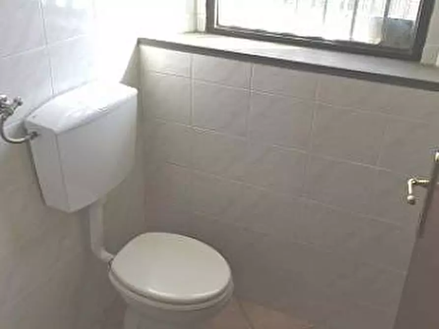 Immagine 3 di Locale commerciale in vendita  a Castelfranco Di Sotto