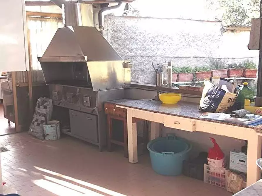 Immagine 4 di Bar / Ristorante in vendita  a Pisa